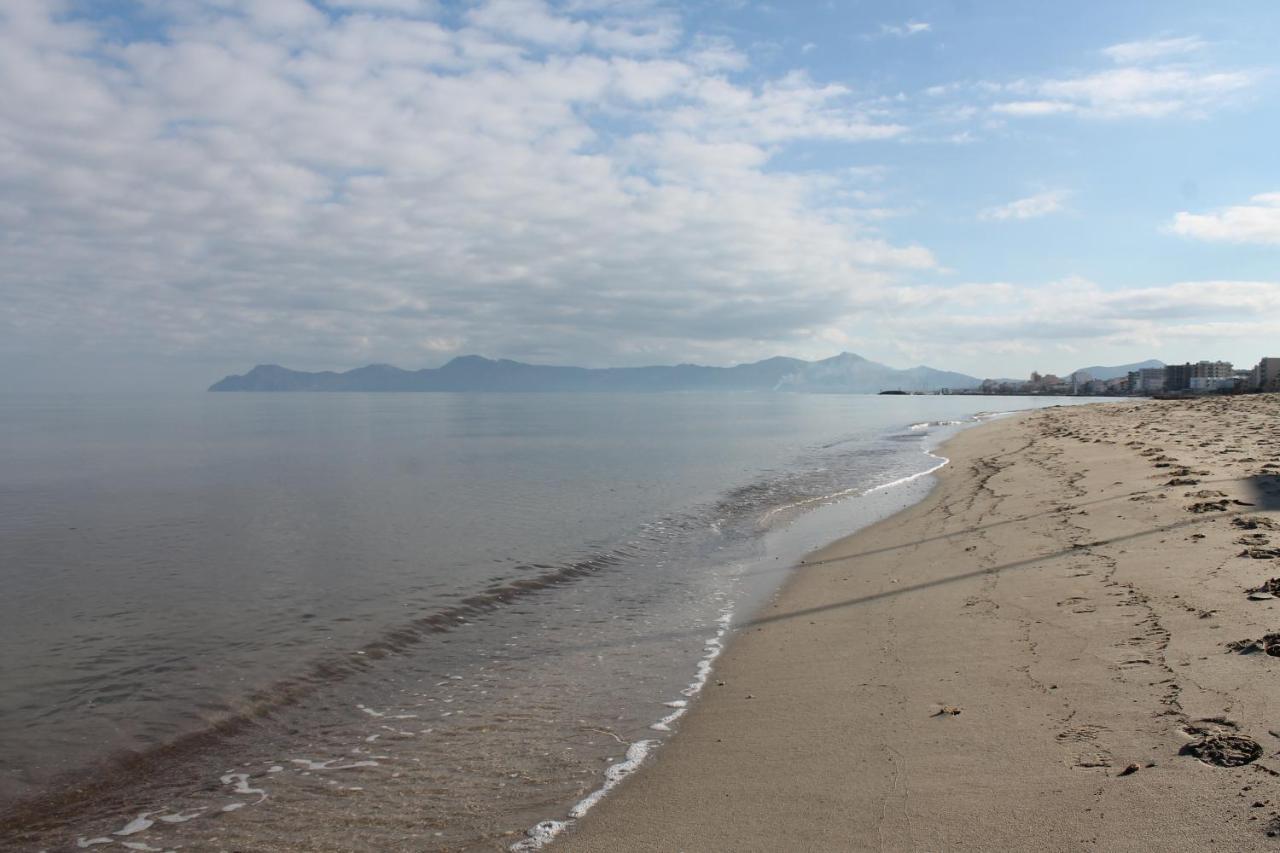 Gloria Apartament Near The Beach 캔 피카폴트 외부 사진